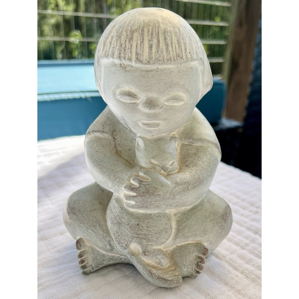 VTG Isabel Bloom Concrete "Girl with Cat" Statue L 6.5" 4.5" W Retired Iowa